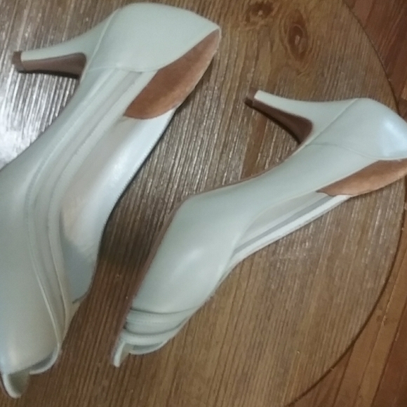 Evan Picone lite gray peep toe heels size 8 - Picture 8 of 15